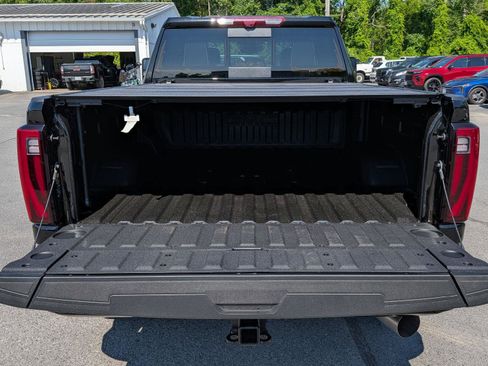 New 2026 GMC Sierra 2500 Denali Ultimate w/ LPO, Black Badging Package AWD/4WD image 10
