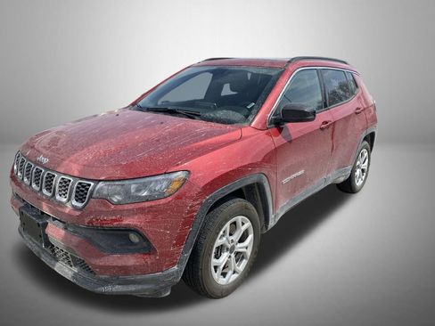 Used 2025 Jeep Compass Latitude w/ Sun & Sound Group image 1