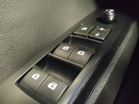 Used 2019 Toyota Camry SE image 27
