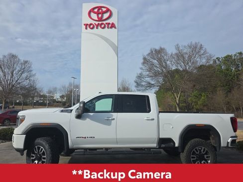 Used 2020 GMC Sierra 2500 AT4 w/ AT4 Premium Package image 4