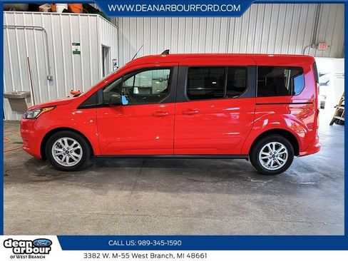 Used 2023 Ford Transit Connect XLT w/ Trailer Tow Package FWD image 5