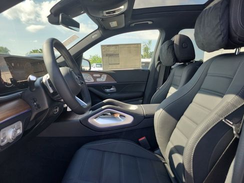 New 2026 Mercedes-Benz GLS 580 4MATIC image 25