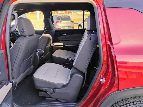 New 2025 Chevrolet Traverse LT w/ Midnight/Sport Edition image 10