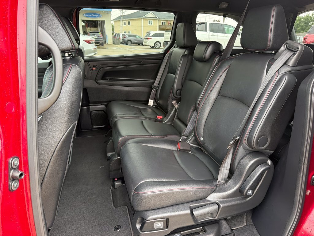 Used 2025 Honda Odyssey Sport-L image 24