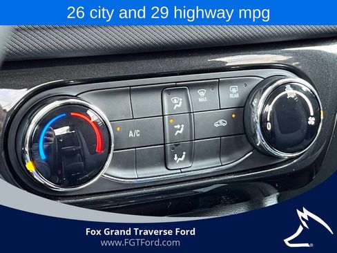 Used 2025 Chevrolet TrailBlazer LT AWD/4WD image 25