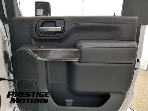 Used 2021 Chevrolet Silverado 2500 LTZ w/ LTZ Premium Package AWD/4WD image 31
