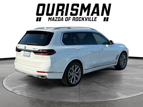 Used 2024 BMW X7 xDrive40i w/ Parking Assistance Package AWD/4WD image 6