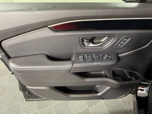 Used 2025 Honda Pilot EX-L image 14