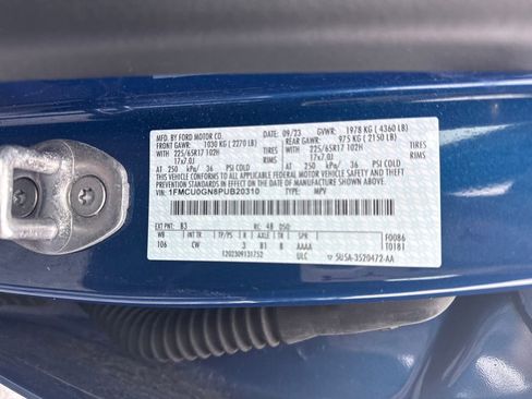 Used 2023 Ford Escape Active image 28