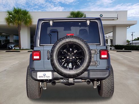 Used 2024 Jeep Wrangler Sport S image 5