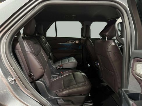 Used 2026 Ford Explorer Platinum w/ LUX Leather Package AWD/4WD image 25