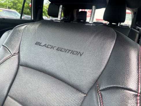 Used 2022 Honda Pilot Black Edition image 17