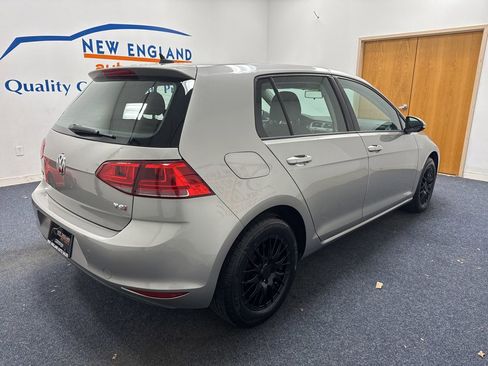 Used 2015 Volkswagen Golf S image 3