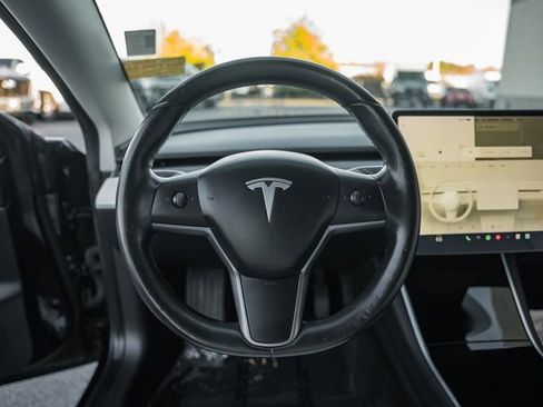 Used 2019 Tesla Model 3 Long Range image 23