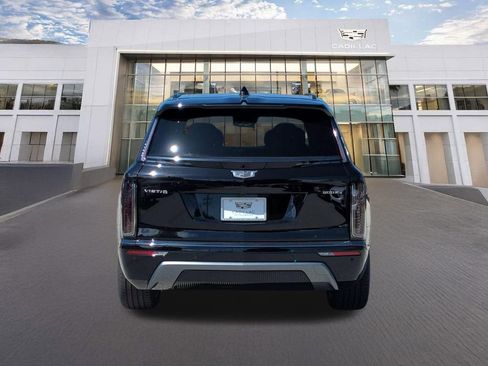 New 2026 Cadillac Vistiq Sport w/ LPO, Floor Liner Package AWD/4WD image 4