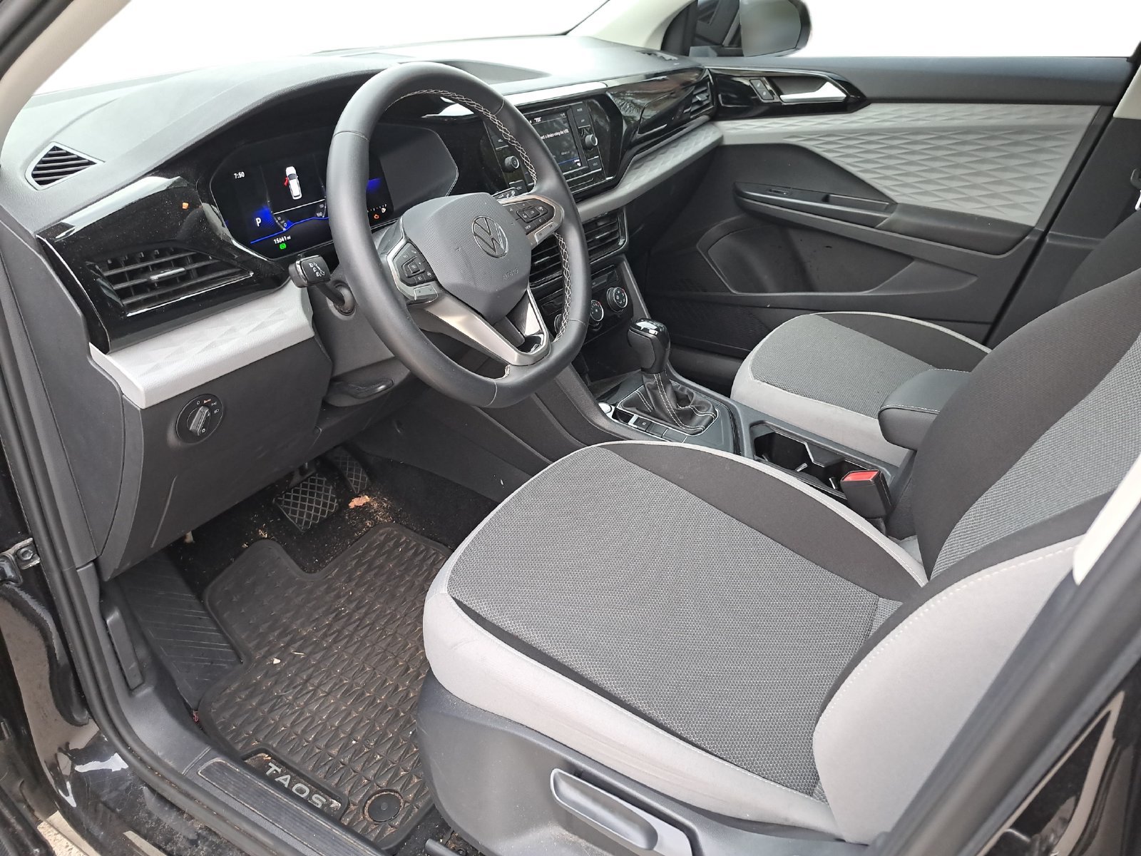 Used 2023 Volkswagen Taos S FWD image 9