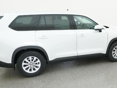 New 2026 Toyota Grand Highlander FWD image 13