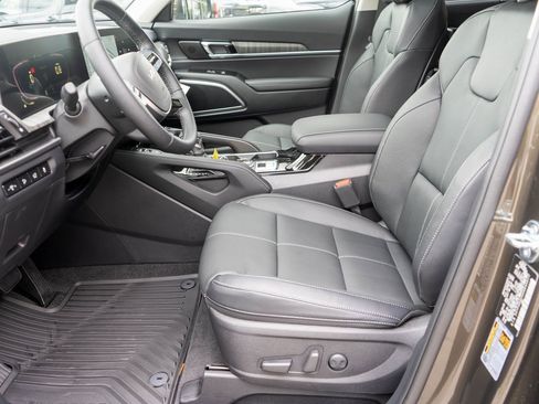 Used 2025 Kia Telluride EX image 12