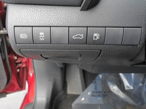 Used 2018 Toyota Camry XSE image 23