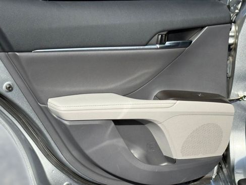 Certified 2022 Toyota Camry XLE image 28