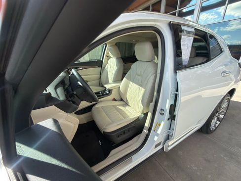 Used 2021 Buick Envision Avenir image 10