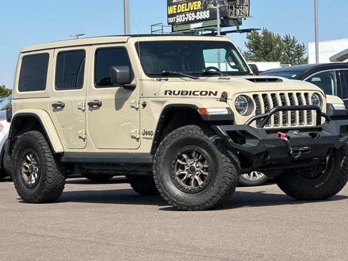 Used 2022 Jeep Wrangler Unlimited Rubicon w/ Trailer Tow Package AWD/4WD image 2