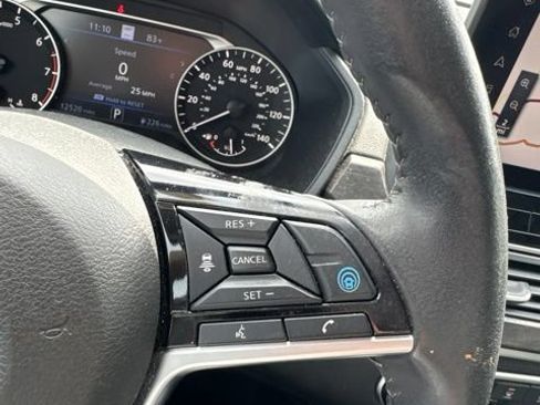 Certified 2023 Nissan Altima 2.5 SV w/ SV Premium Package AWD/4WD image 18