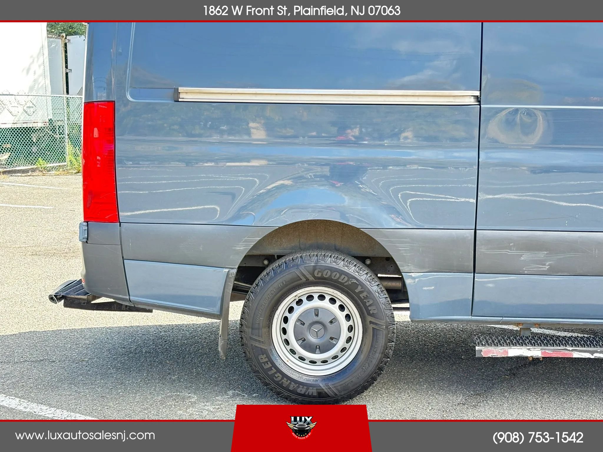 Used 2019 Mercedes-Benz Sprinter 144 image 11