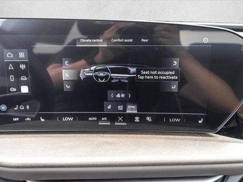 Used 2025 Audi Q5 Premium w/ Convenience Package AWD/4WD image 19