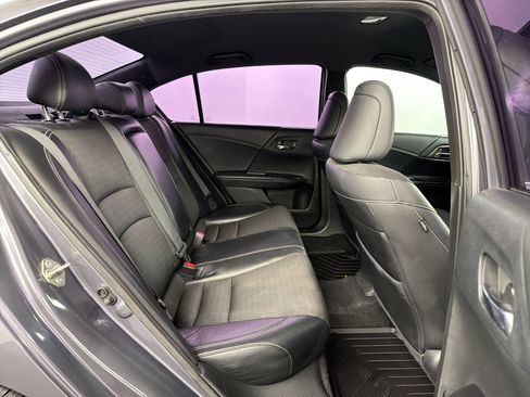 Used 2016 Honda Accord Sport image 29