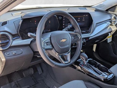 New 2026 Chevrolet Trax LT w/ Driver Confidence Package image 3