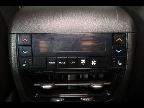 Used 2023 Jeep Grand Cherokee Summit AWD/4WD image 31