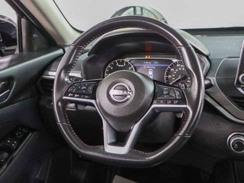 Used 2024 Nissan Altima 2.5 SR image 12