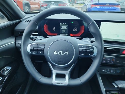 Used 2025 Kia K5 GT image 11