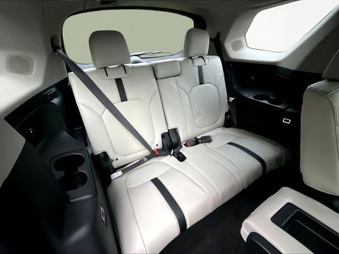 New 2026 Honda Pilot Touring image 21