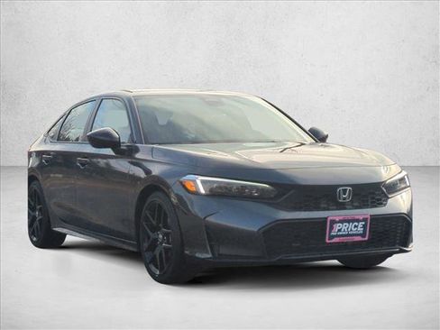 Used 2025 Honda Civic Sport image 3