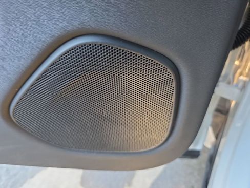 Certified 2025 Volvo XC60 B5 Plus image 37