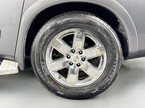 Used 2014 Nissan Armada Platinum image 42