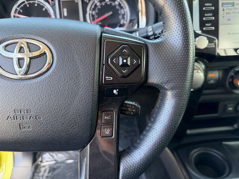 Used 2023 Toyota 4Runner TRD Off-Road Premium w/ Moonroof Package AWD/4WD image 15
