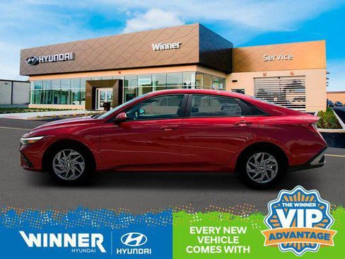 New 2025 Hyundai Elantra Blue image 3