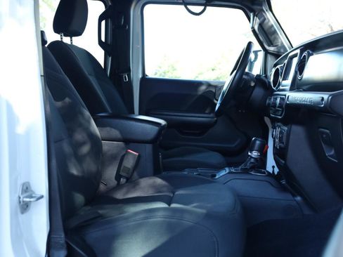 Used 2018 Jeep Wrangler Unlimited Sport S image 20