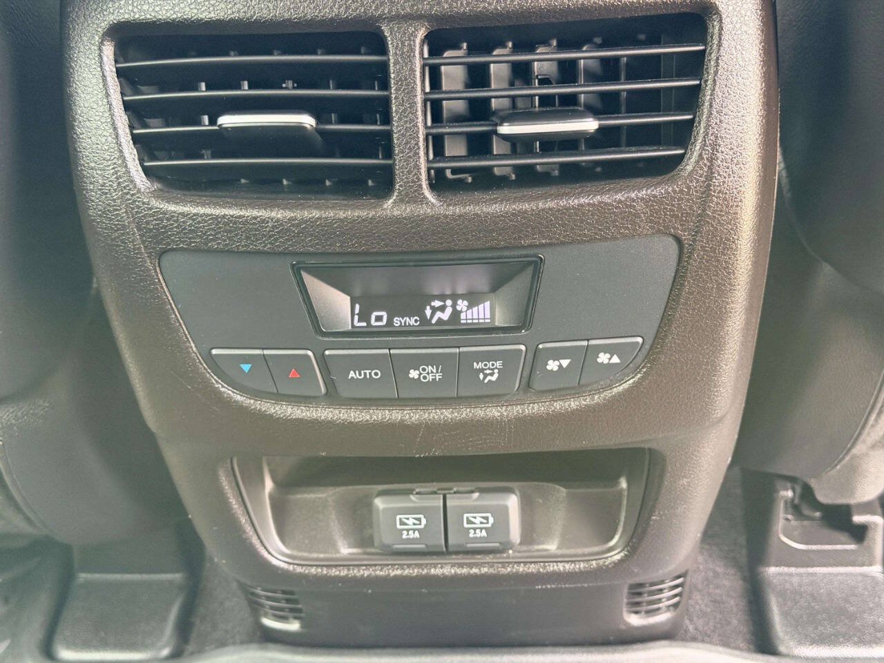 Used 2020 Acura MDX w/ Technology Package FWD image 32