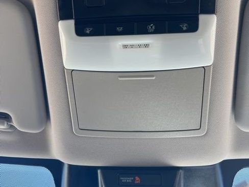 Used 2025 Nissan Rogue SV FWD image 22