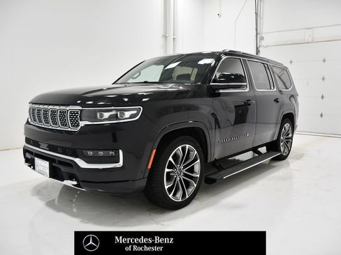 Used 2022 Jeep Grand Wagoneer Series III w/ Rear Seat Video Group 1 image 1