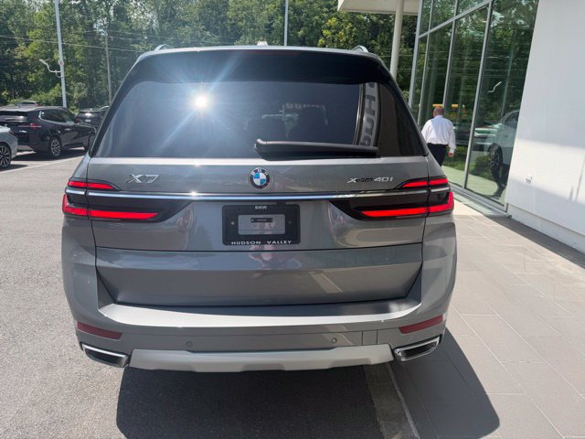 Used 2026 BMW X7 xDrive40i AWD/4WD image 8