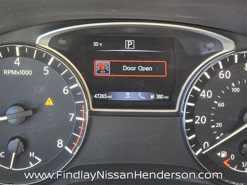 Used 2020 Nissan Pathfinder SL image 32