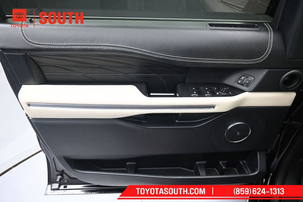 Used 2021 Ford Expedition Platinum AWD/4WD image 24