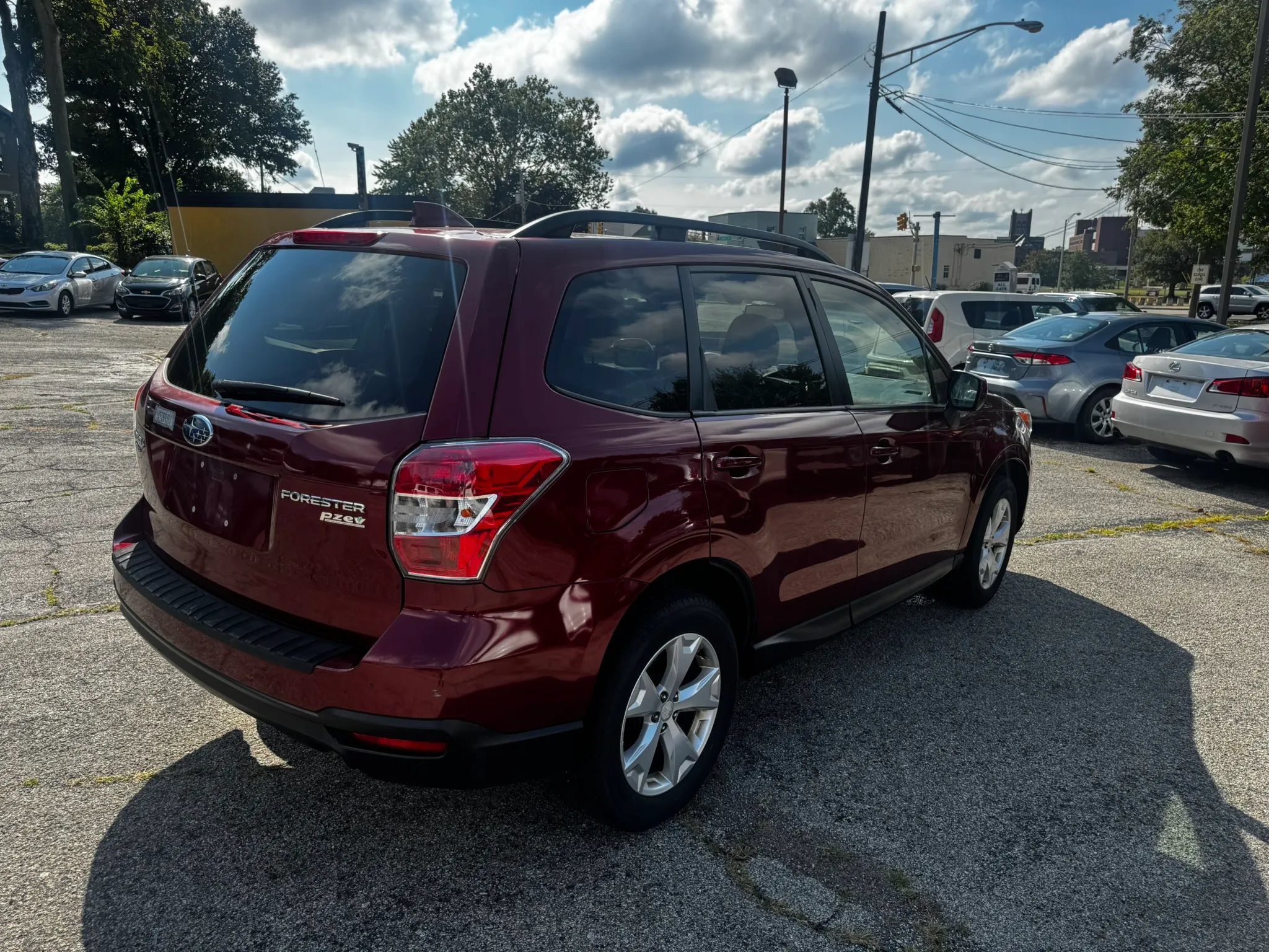 Used 2016 Subaru Forester 2.5i Premium AWD/4WD image 5