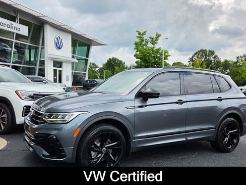 Certified 2023 Volkswagen Tiguan SE R-Line FWD image 1