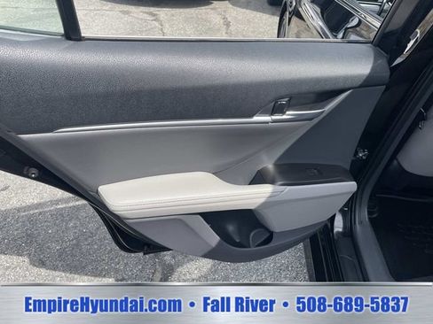 Used 2023 Toyota Camry XLE FWD image 15